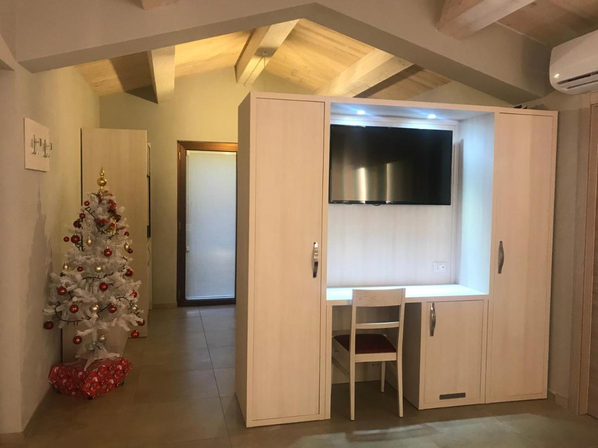 Il Villino Agriturismo B&B Belforte del Chienti Экстерьер фото